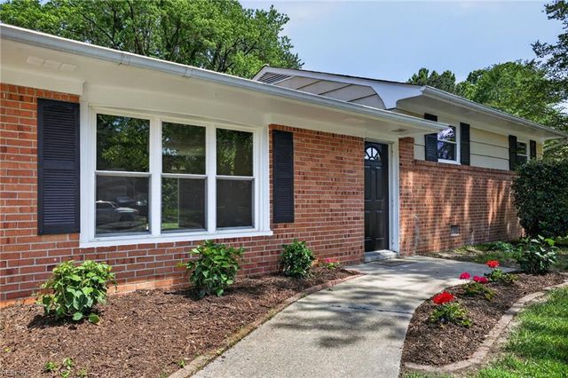 514 Brentwood DR, Newport News, VA 23601