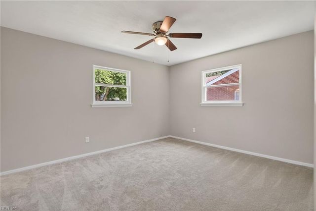 514 Brentwood DR, Newport News, VA 23601
