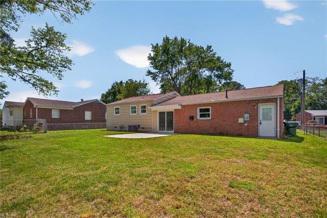 514 Brentwood DR, Newport News, VA 23601