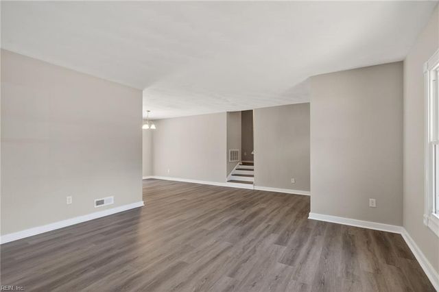 514 Brentwood DR, Newport News, VA 23601