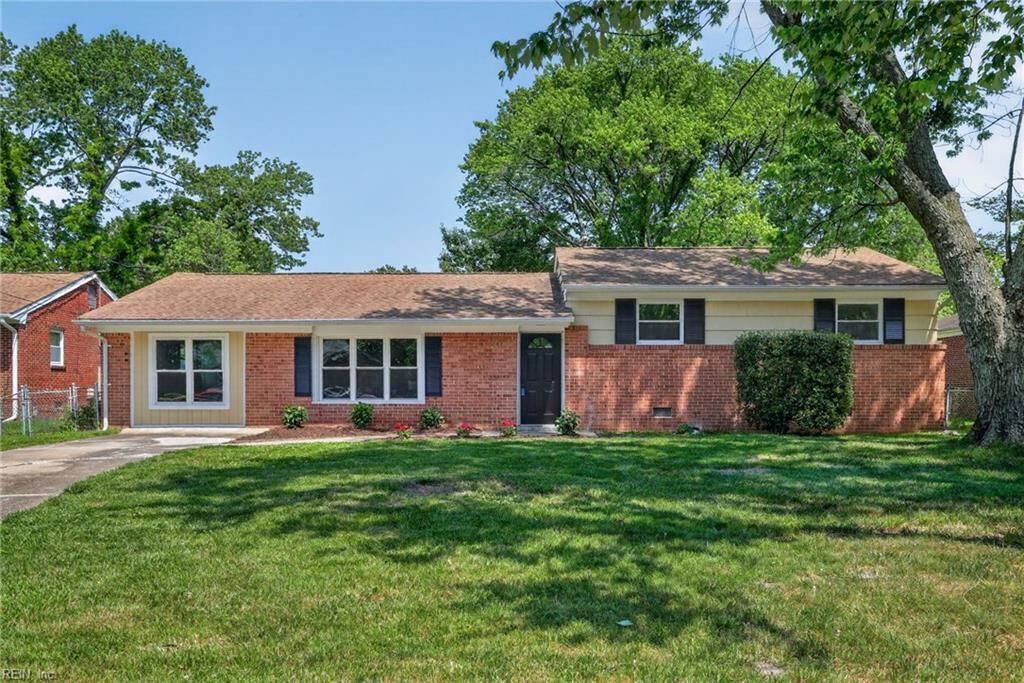 514 Brentwood DR, Newport News, VA 23601