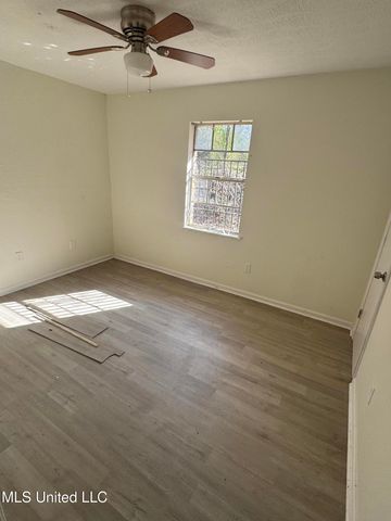 2806 Tara Road, Jackson, MS 39212