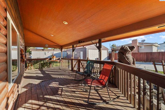 800 N Volland, Kennewick, WA 99336