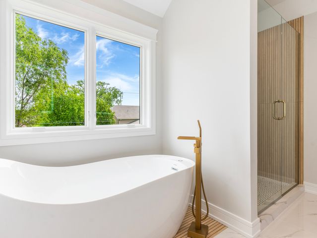 10441 S 83rd Avenue, Palos Hills, IL 60465