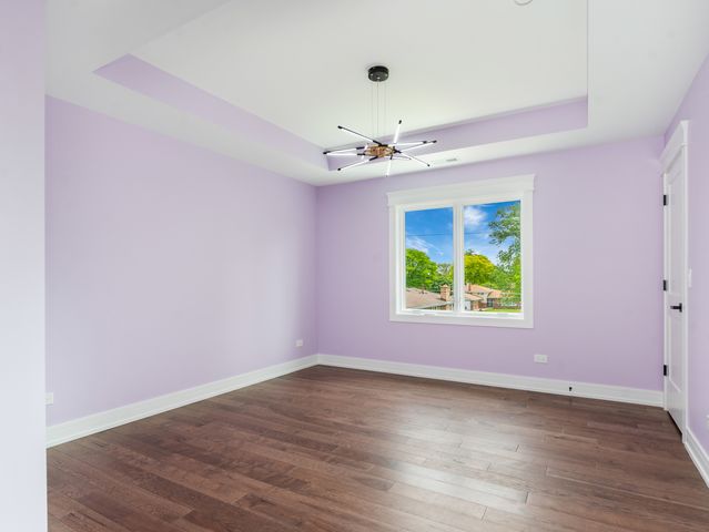 10441 S 83rd Avenue, Palos Hills, IL 60465