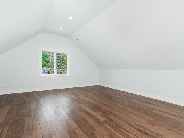 10441 S 83rd Avenue, Palos Hills, IL 60465