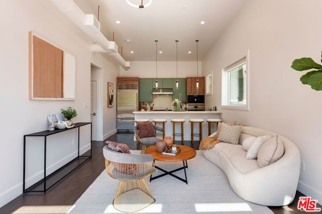 443 W Avenue 37, Los Angeles, CA 90065