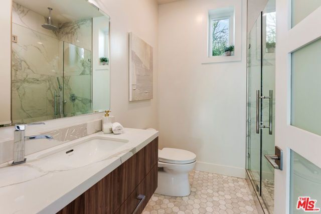 443 W Avenue 37, Los Angeles, CA 90065