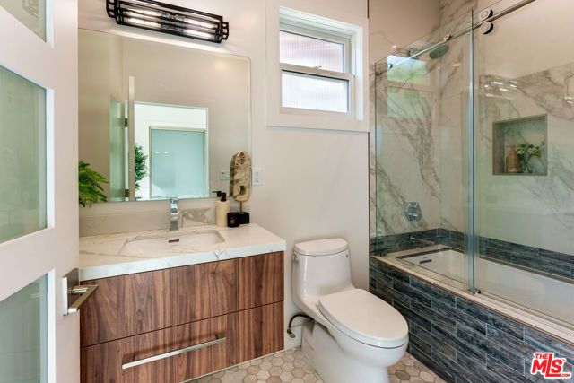 443 W Avenue 37, Los Angeles, CA 90065