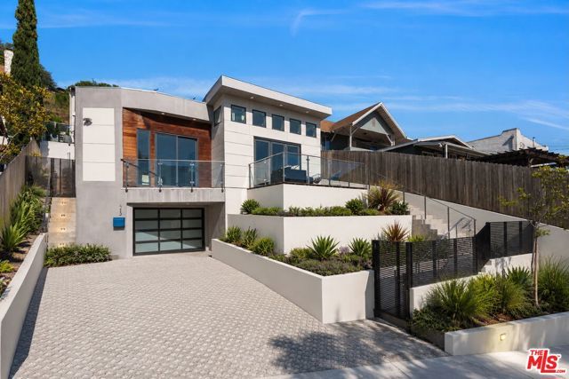 443 W Avenue 37, Los Angeles, CA 90065