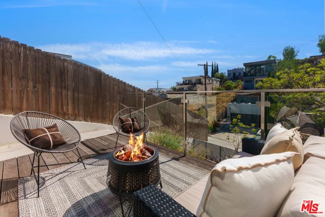 443 W Avenue 37, Los Angeles, CA 90065