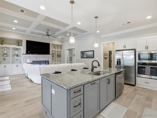 954 Fireside Drive, Prattville, AL 36067