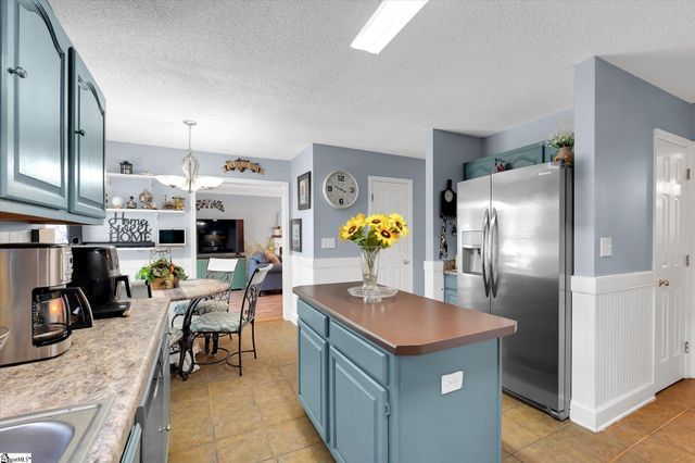 204 Staffordshire Way, Simpsonville, SC 29681