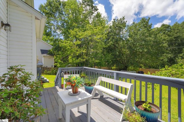 204 Staffordshire Way, Simpsonville, SC 29681