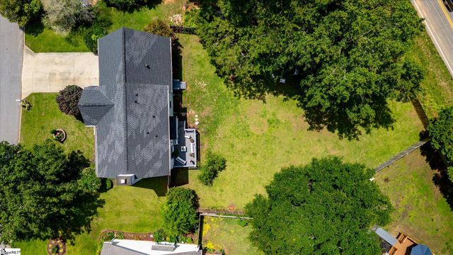 204 Staffordshire Way, Simpsonville, SC 29681