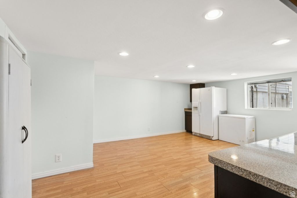 Image 32 of property listing at 1925 E HILLCREST AVE, Salt Lake City, UT 84106