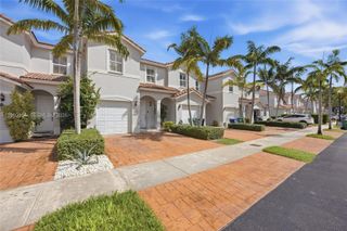 1025 NE 207th Terrace, Miami, FL 33179