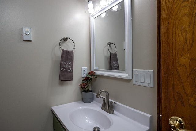 N5438 LOWER ROAD, Shiocton, WI 54170