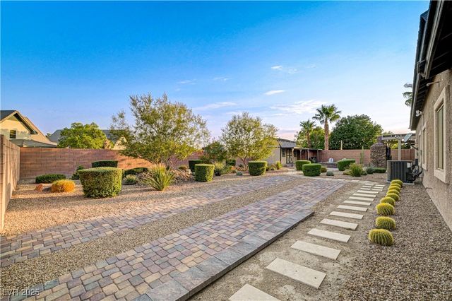 7311 Velvet Sky Street, Las Vegas, NV 89131