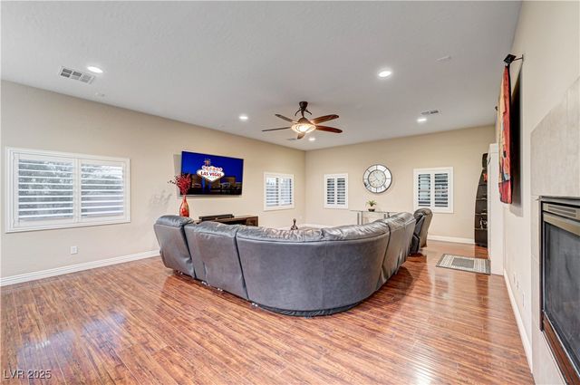 7311 Velvet Sky Street, Las Vegas, NV 89131