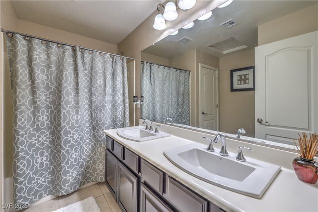 7311 Velvet Sky Street, Las Vegas, NV 89131