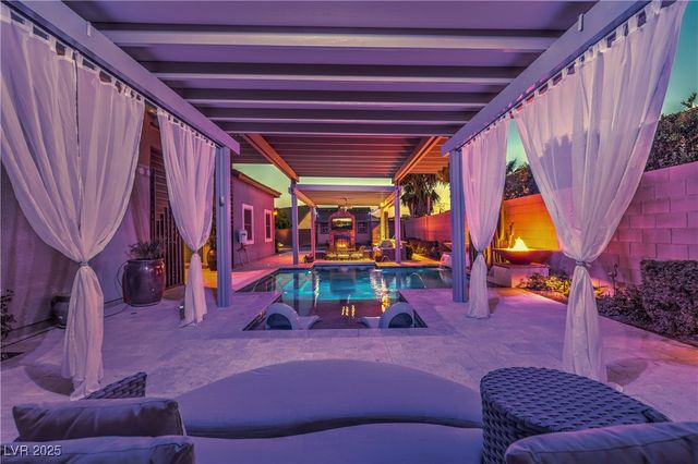 7311 Velvet Sky Street, Las Vegas, NV 89131