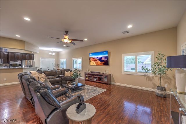 7311 Velvet Sky Street, Las Vegas, NV 89131