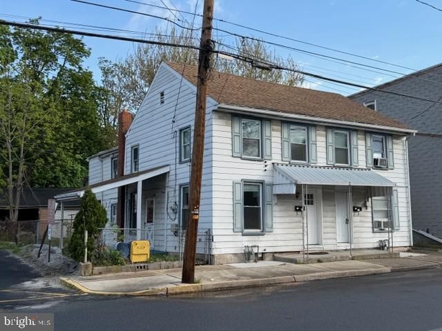 13-15 W WATER ST, Middletown, PA 17057
