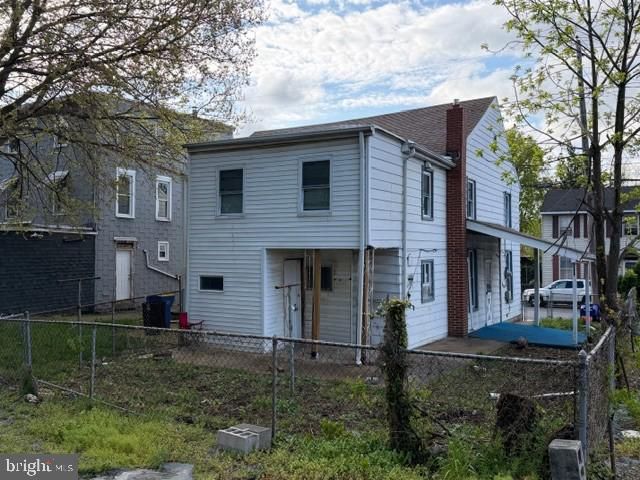 13-15 W WATER ST, Middletown, PA 17057
