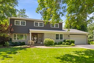 26W257 Blackhawk Drive, Wheaton, IL 60189