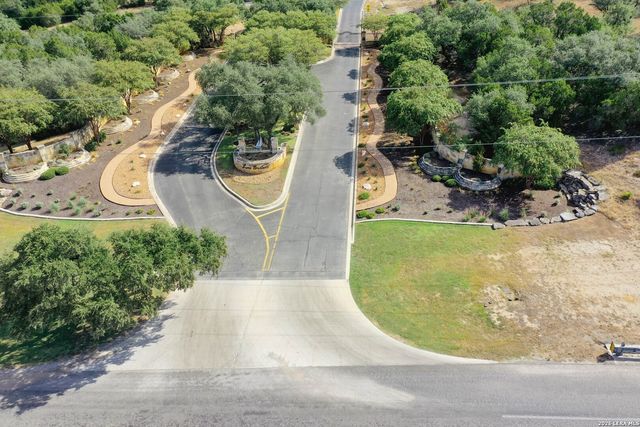 1015 & 1011 Las Brisas Dr, Canyon Lake, TX 78133