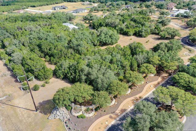 1015 & 1011 Las Brisas Dr, Canyon Lake, TX 78133