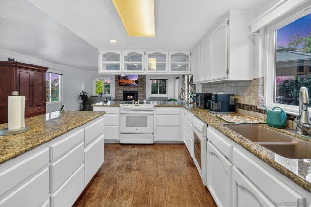 1786 San Pasqual Valley, Escondido, CA 92027
