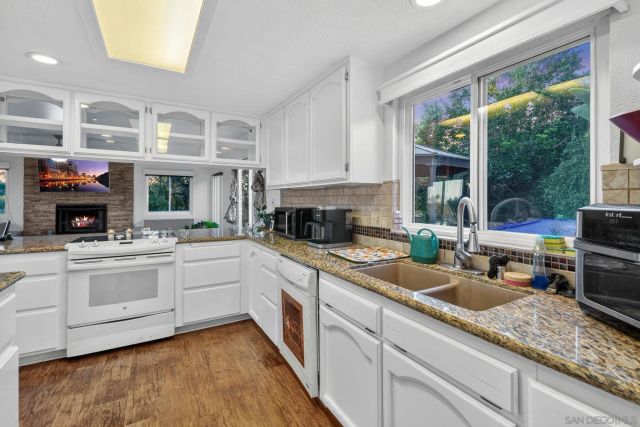 1786 San Pasqual Valley, Escondido, CA 92027