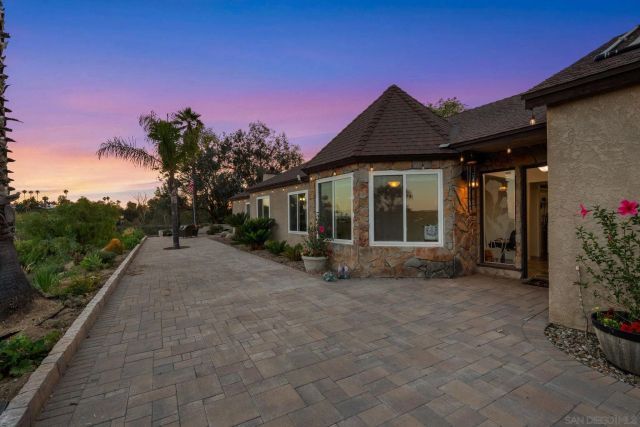 1786 San Pasqual Valley, Escondido, CA 92027