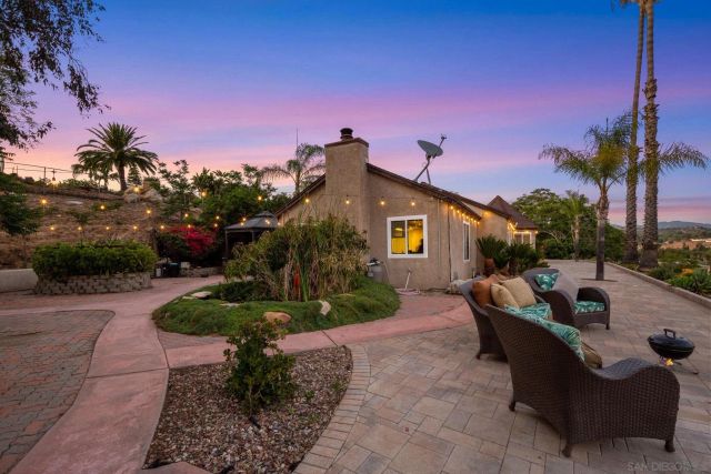 1786 San Pasqual Valley, Escondido, CA 92027