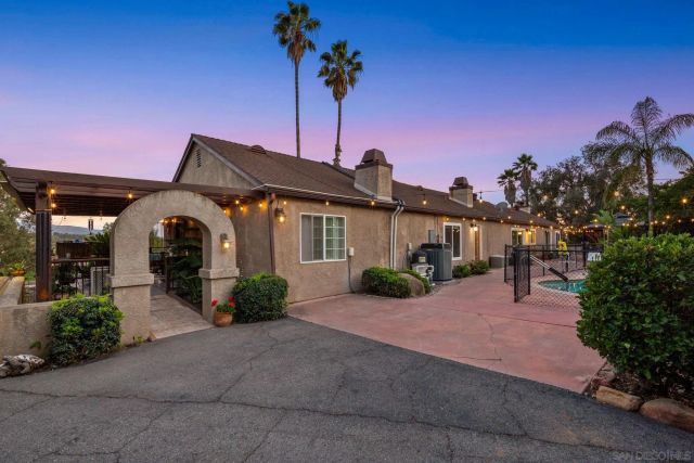 1786 San Pasqual Valley, Escondido, CA 92027
