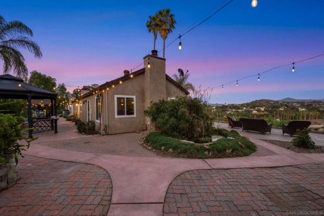 1786 San Pasqual Valley, Escondido, CA 92027
