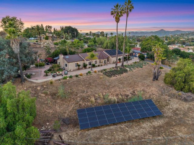 1786 San Pasqual Valley, Escondido, CA 92027