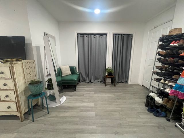 200 S Austin Street, Rice, TX 75155