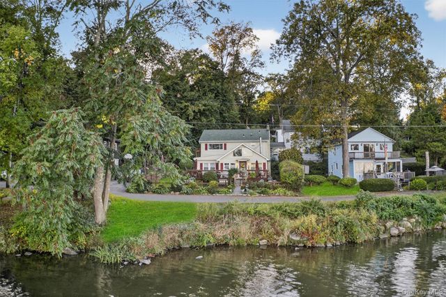 97 W Lakeshore Drive, Carmel, NY 10512