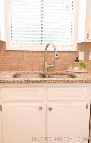 2303 N Dogwood Street, Owasso, OK 74055