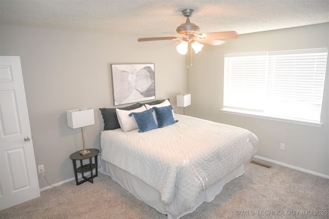 2303 N Dogwood Street, Owasso, OK 74055