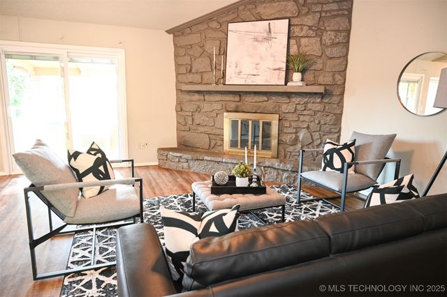 2303 N Dogwood Street, Owasso, OK 74055