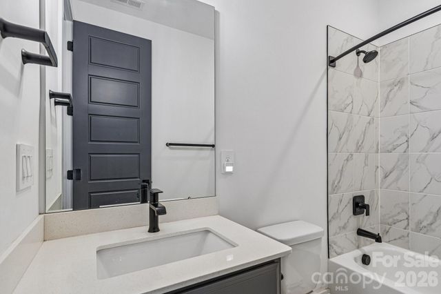 8049 Catawba cove Drive, Belmont, NC 28012