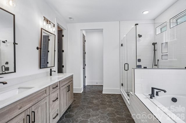 8049 Catawba cove Drive, Belmont, NC 28012