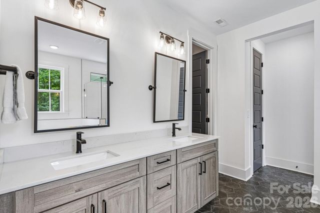 8049 Catawba cove Drive, Belmont, NC 28012