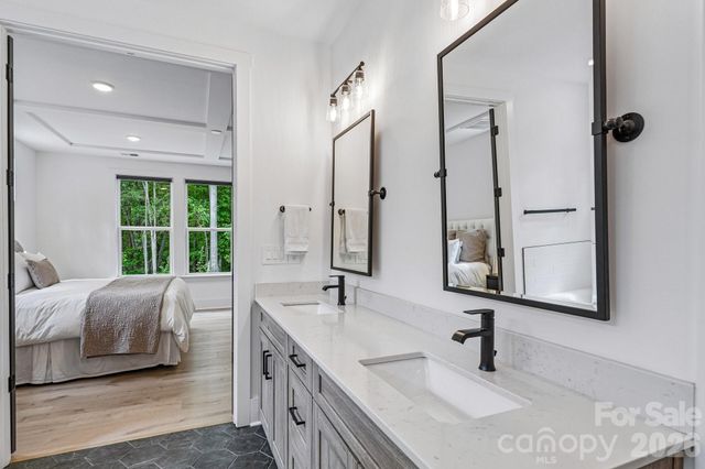 8049 Catawba cove Drive, Belmont, NC 28012