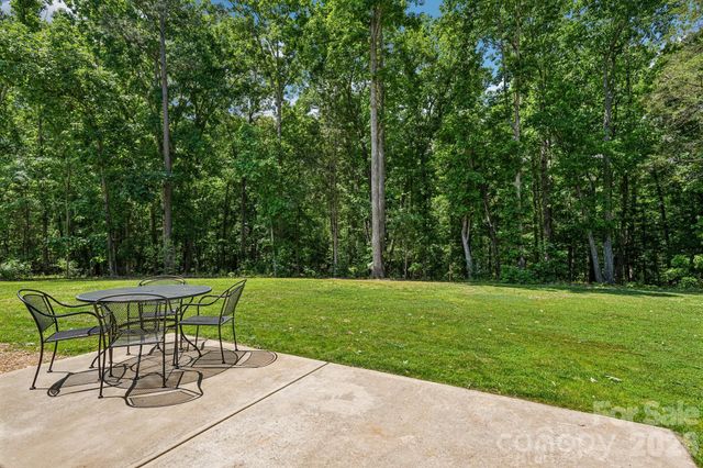 8049 Catawba cove Drive, Belmont, NC 28012