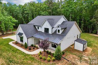 8049 Catawba cove Drive, Belmont, NC 28012